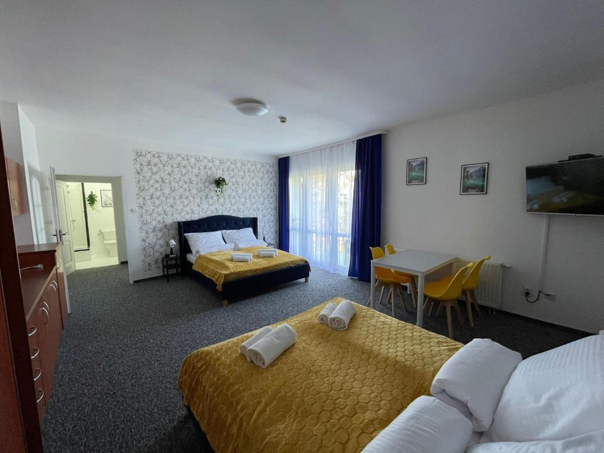 Studio-Apartment mit Balkon